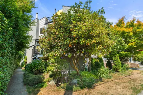 4 230 West 16th Street, North Vancouver For Sale - image 3