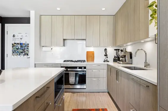 303 707 East 3 Street, North Vancouver For Sale - image 16