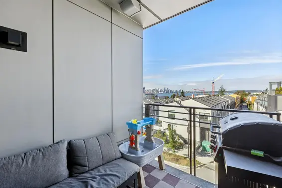 303 707 East 3 Street, North Vancouver For Sale - image 27