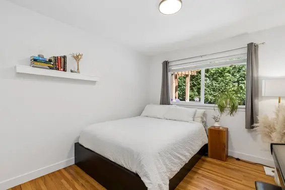 1214 Eastview Road, North Vancouver For Sale - image 18