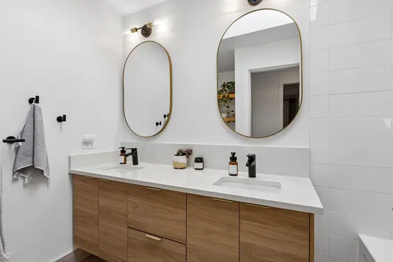1214 Eastview Road, North Vancouver For Sale - image 19