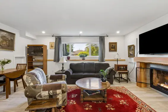 1214 Eastview Road, North Vancouver For Sale - image 26