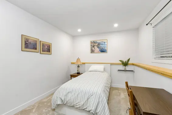 1214 Eastview Road, North Vancouver For Sale - image 31