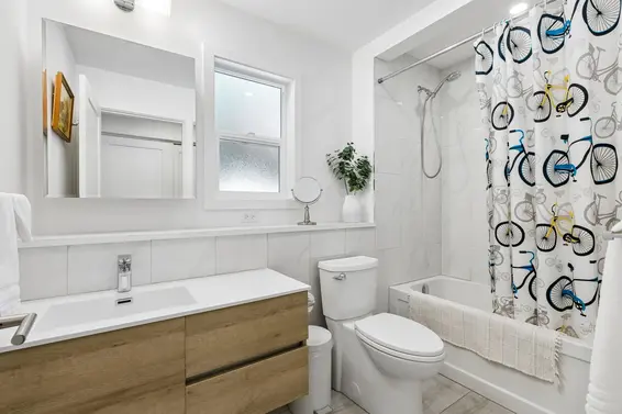 1214 Eastview Road, North Vancouver For Sale - image 32