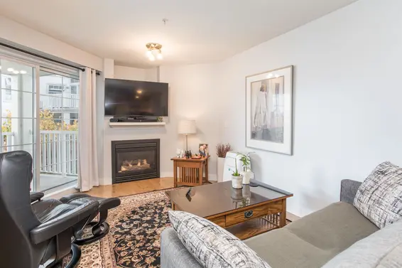 313 147 East 1st Street, North Vancouver For Sale - image 2