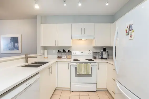 313 147 East 1st Street, North Vancouver For Sale - image 3