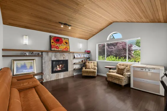 2319 Marine Drive, West Vancouver For Sale - image 8