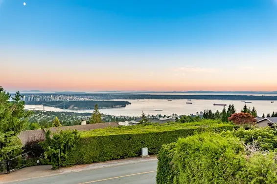 1441 Chartwell Drive, West Vancouver For Sale - image 3