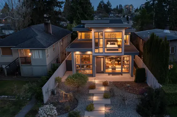 315 East 20th Street, North Vancouver