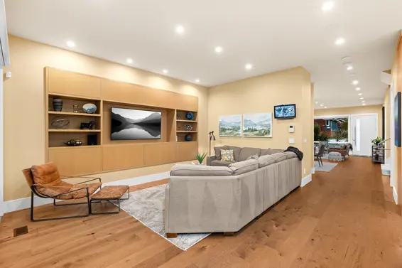 315 East 20th Street, North Vancouver For Sale - image 9