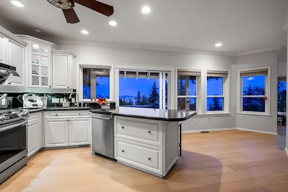 5431 West Vista Court, West Vancouver For Sale - image 5