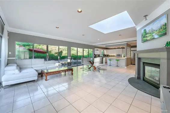 2975 Marine Drive, West Vancouver For Sale - image 7