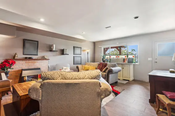 3975 Woodbury Avenue, North Vancouver For Sale - image 25