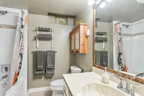 3975 Woodbury Avenue, North Vancouver For Sale - image 32