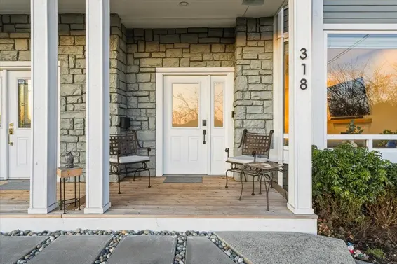 318 East Keith Road, North Vancouver For Sale - image 3