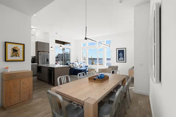 612 123 West 1st Street, North Vancouver