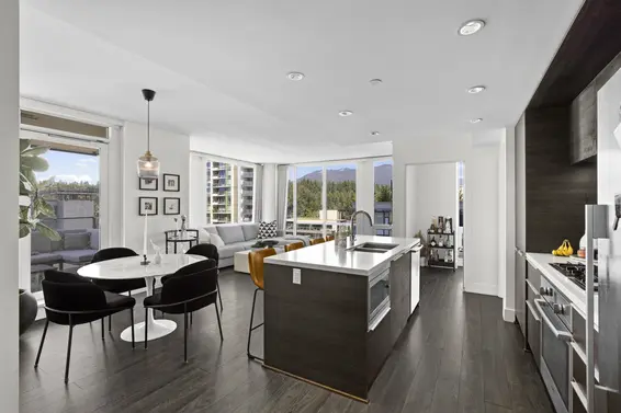 708 1550 Fern Street, North Vancouver