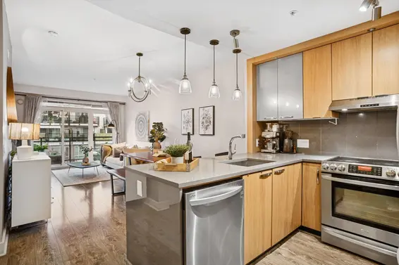 303 733 West 14 Street, North Vancouver For Sale - image 14