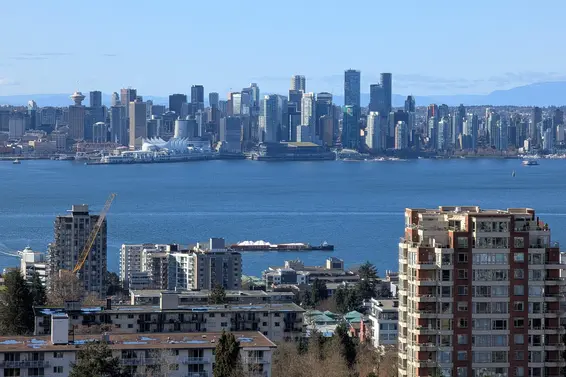 1607 125 East 14th Street, North Vancouver