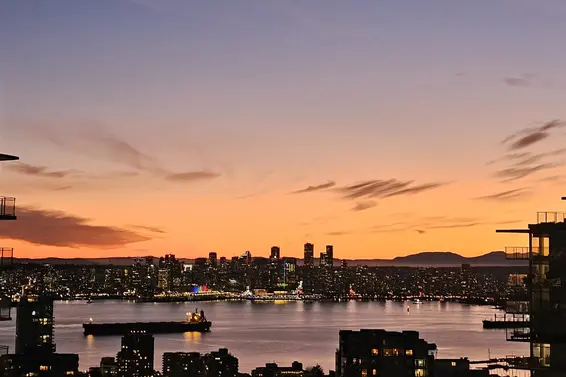 1607 125 East 14th Street, North Vancouver For Sale - image 2