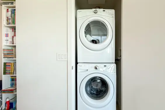 1607 125 East 14th Street, North Vancouver For Sale - image 25