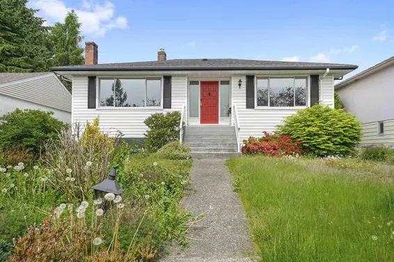 436 West 26th Street, North Vancouver