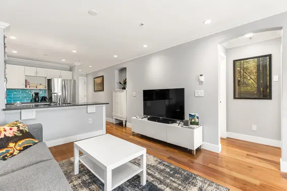 105 365 East 1st Street, North Vancouver For Sale - image 10