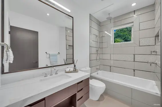 2101 Union Court, West Vancouver For Sale - image 30