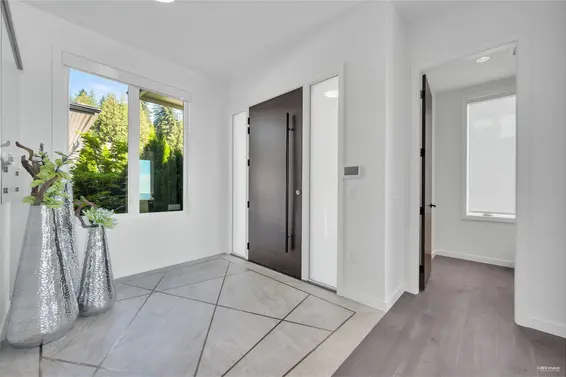 2101 Union Court, West Vancouver For Sale - image 5