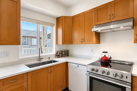 13 915 Tobruck Avenue, North Vancouver For Sale - image 10