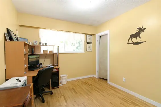 1422 Dempsey Road, North Vancouver For Sale - image 10