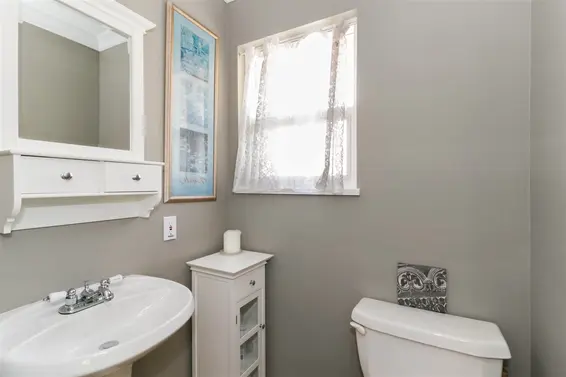 1422 Dempsey Road, North Vancouver For Sale - image 8