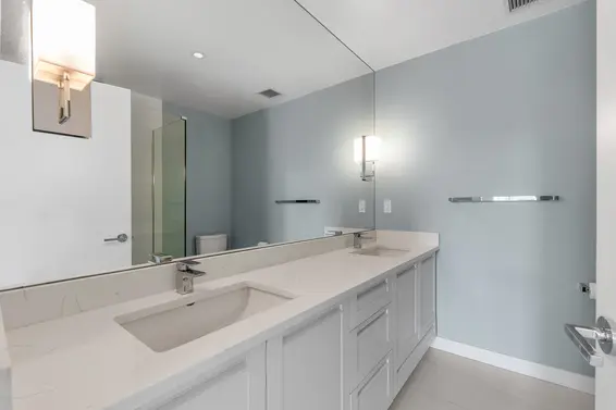411 105 West 2nd Street, North Vancouver For Sale - image 17