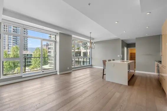 411 105 West 2nd Street, North Vancouver For Sale - image 3