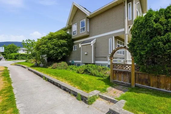 2048 St. Georges Avenue, North Vancouver For Sale - image 2
