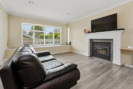 2048 St. Georges Avenue, North Vancouver For Sale - image 6
