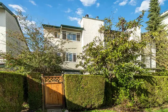12 230 West 13 Street, North Vancouver