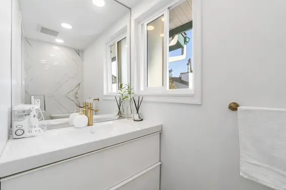 12 230 West 13 Street, North Vancouver For Sale - image 22