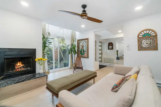 12 230 West 13 Street, North Vancouver For Sale - image 3