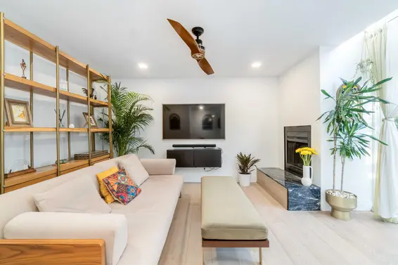12 230 West 13 Street, North Vancouver For Sale - image 4