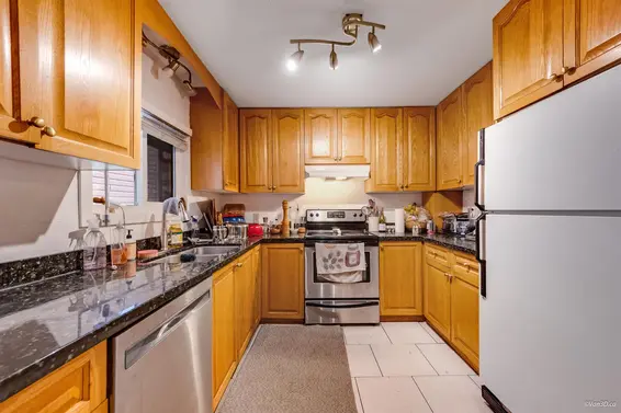 1536 Bond Street, North Vancouver For Sale - image 9