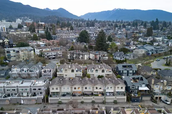 5 229 East 8th Street, North Vancouver For Sale - image 33