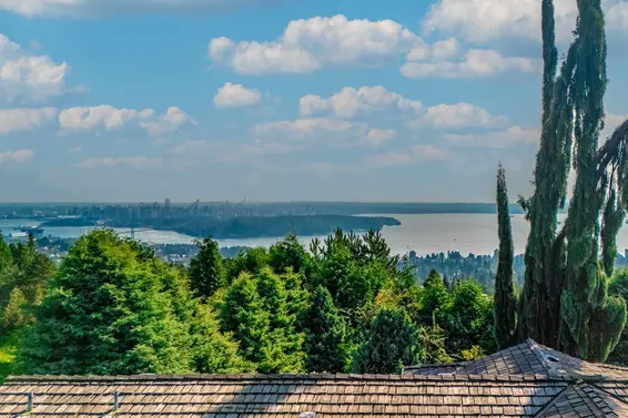 1346 Whitby Road, West Vancouver For Sale - image 2
