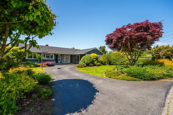 501 Saville Crescent, North Vancouver