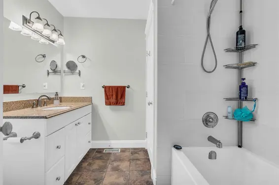 39 1910 Cedar Village Crescent, North Vancouver For Sale - image 26