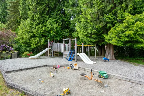 39 1910 Cedar Village Crescent, North Vancouver For Sale - image 38