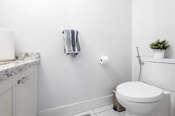 38 889 Tobruck Avenue, North Vancouver For Sale - image 14