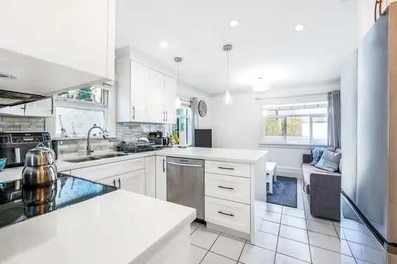 38 889 Tobruck Avenue, North Vancouver For Sale - image 6