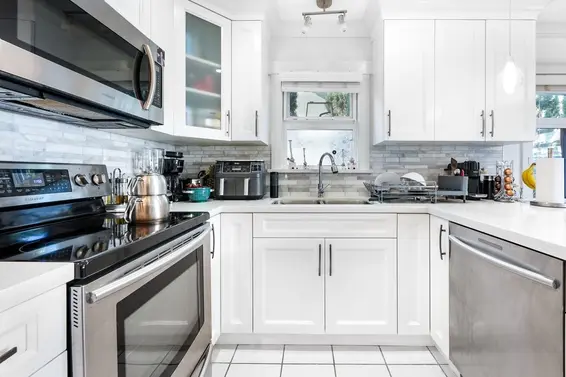 38 889 Tobruck Avenue, North Vancouver For Sale - image 9