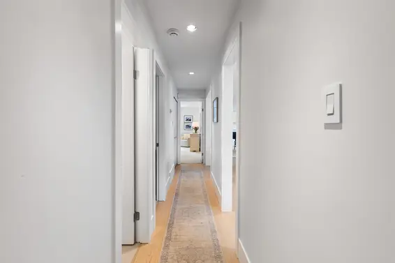 6364 Nelson Avenue, West Vancouver For Sale - image 16